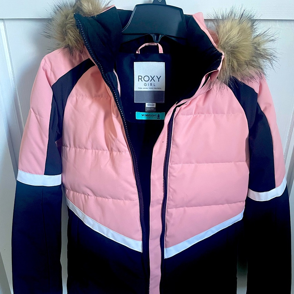 Girls sz 14 Roxy jacket! Tags removed but never worn!!